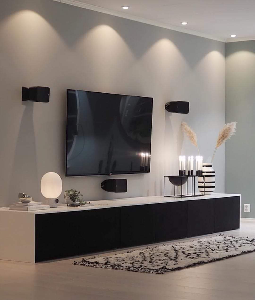 Clean TV wall mounting with hidden cabling